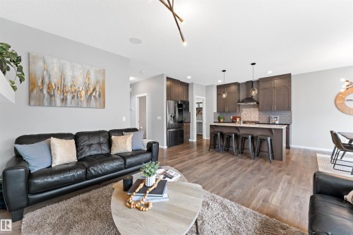 9664 223 Street Nw, Edmonton, AB 