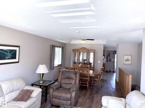 12 Clearwater Crescent, Wetaskiwin, AB 
