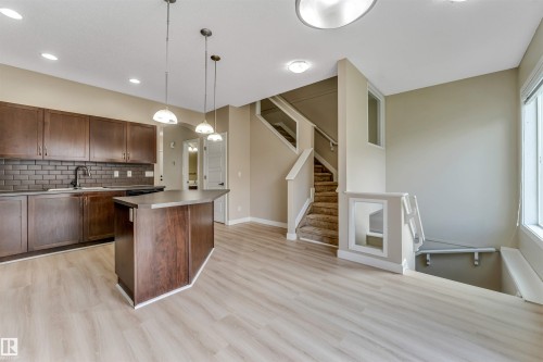 #27 13825 155 Av Nw, Edmonton, AB - Indoor Photo Showing Kitchen With Upgraded Kitchen