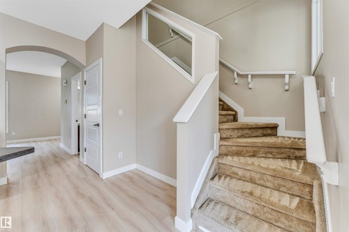 #27 13825 155 Av Nw, Edmonton, AB - Indoor Photo Showing Other Room
