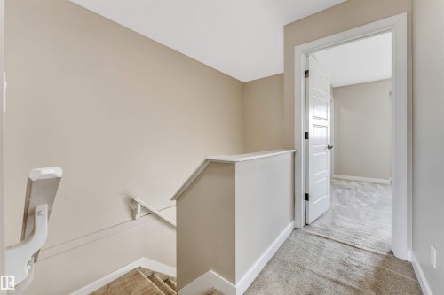 #27 13825 155 Av Nw, Edmonton, AB - Indoor Photo Showing Other Room