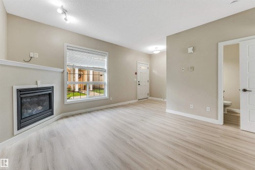 #27 13825 155 Av Nw, Edmonton, AB - Indoor With Fireplace