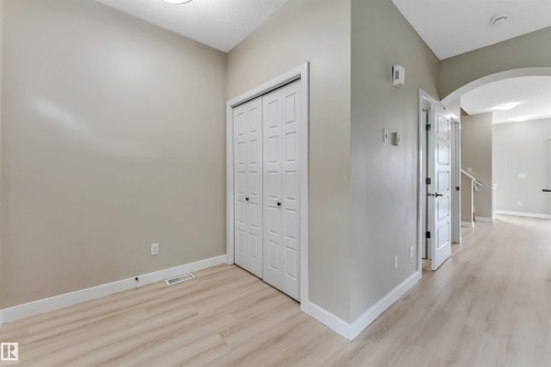 #27 13825 155 Av Nw, Edmonton, AB - Indoor Photo Showing Other Room