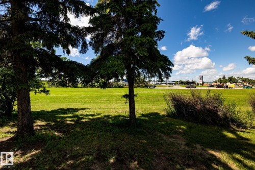 #31 4707 126 Av Nw, Edmonton, AB 