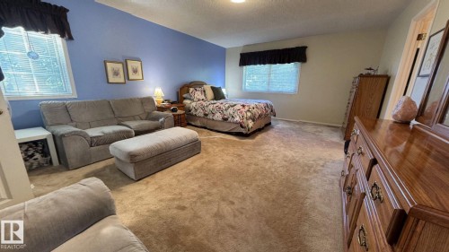 4804 45 Street, Two Hills, AB 