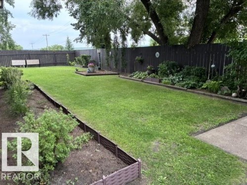 4804 45 Street, Two Hills, AB 