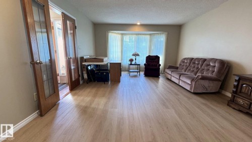 4804 45 Street, Two Hills, AB 