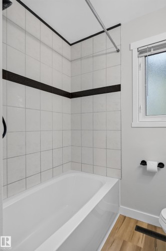 10739 52 Street Nw, Edmonton, AB 