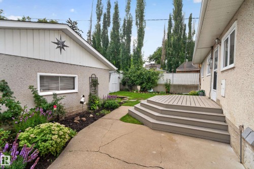 10739 52 Street Nw, Edmonton, AB 