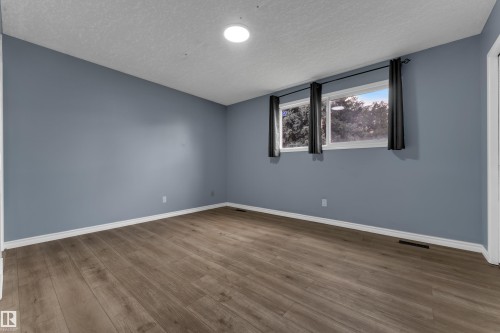 3111 67 Street Nw, Edmonton, AB 
