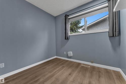 3111 67 Street Nw, Edmonton, AB 