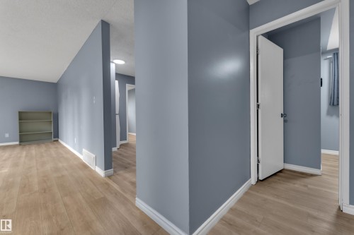3111 67 Street Nw, Edmonton, AB 