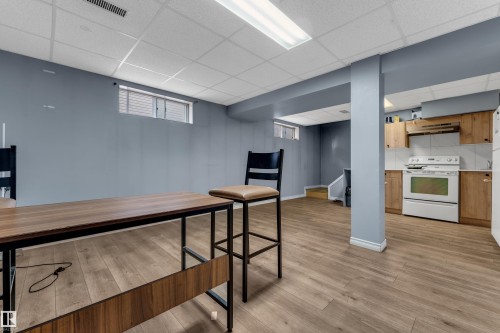 3111 67 Street Nw, Edmonton, AB 