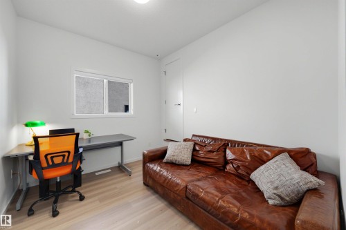 11215 87 Street Nw, Edmonton, AB 