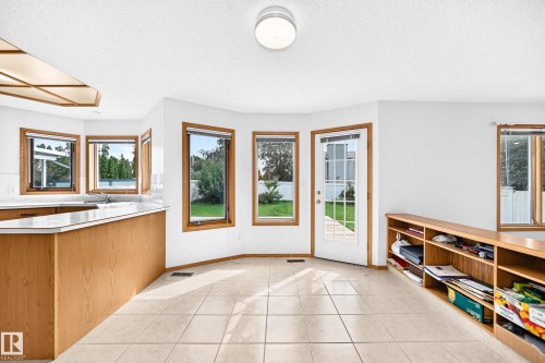 18935 91 Avenue Nw, Edmonton, AB 
