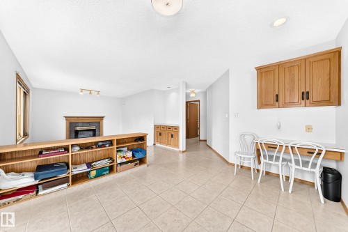 18935 91 Avenue Nw, Edmonton, AB 