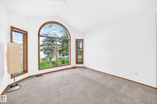 18935 91 Avenue Nw, Edmonton, AB 