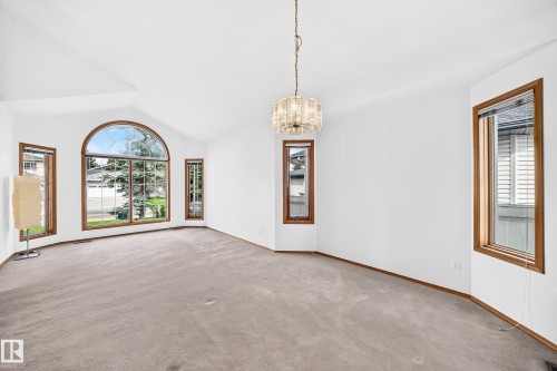 18935 91 Avenue Nw, Edmonton, AB 