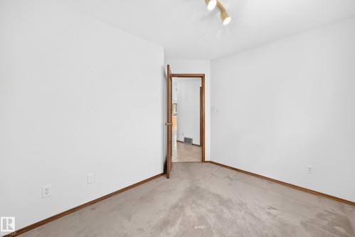18935 91 Avenue Nw, Edmonton, AB 