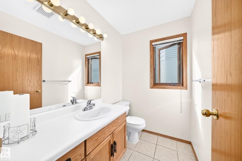 18935 91 Avenue Nw, Edmonton, AB 