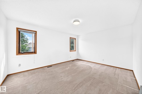 18935 91 Avenue Nw, Edmonton, AB 