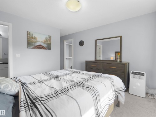 Recessed ceiling light fixture - 6656 Cardinal Rd Sw, Edmonton, AB 