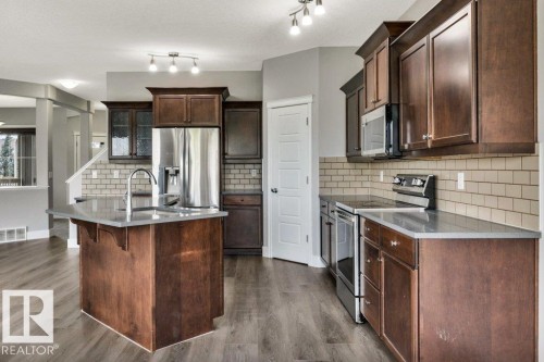 5903 12 Avenue Sw, Edmonton, AB 