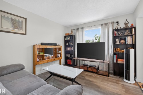 #12 14120 80 St Nw, Edmonton, AB - Indoor