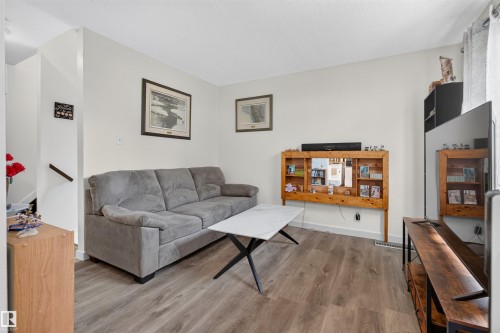 #12 14120 80 St Nw, Edmonton, AB - Indoor Photo Showing Living Room