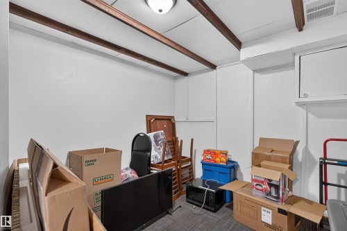 #12 14120 80 St Nw, Edmonton, AB - Indoor