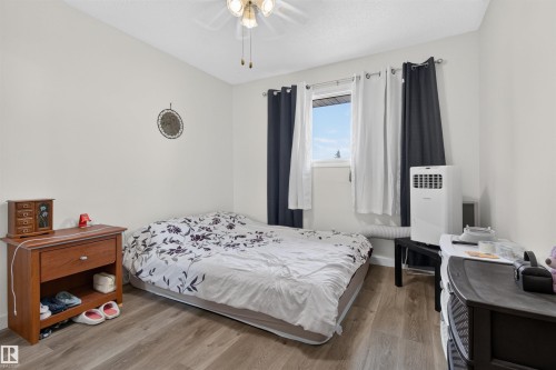 #12 14120 80 St Nw, Edmonton, AB - Indoor Photo Showing Bedroom