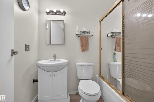 #12 14120 80 St Nw, Edmonton, AB - Indoor Photo Showing Bathroom