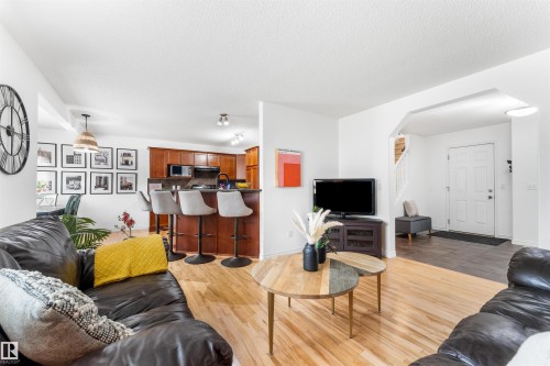 112 Appleton Crescent, Sherwood Park, AB - Indoor Photo Showing Living Room