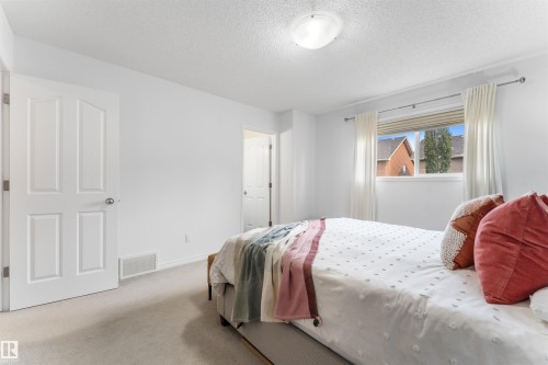 112 Appleton Crescent, Sherwood Park, AB - Indoor Photo Showing Bedroom