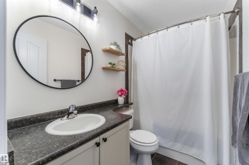 112 Appleton Crescent, Sherwood Park, AB - Indoor Photo Showing Bathroom