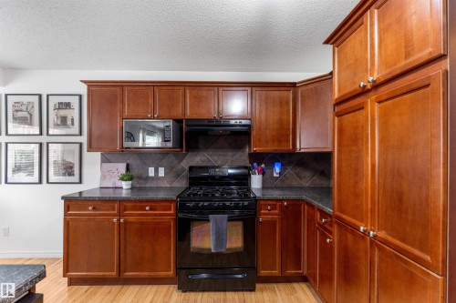 112 Appleton Crescent, Sherwood Park, AB - Indoor Photo Showing Kitchen
