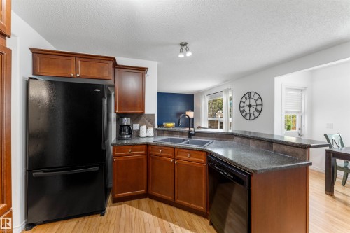 112 Appleton Crescent, Sherwood Park, AB - Indoor Photo Showing Kitchen With Double Sink
