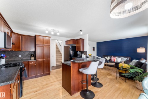 112 Appleton Crescent, Sherwood Park, AB - Indoor Photo Showing Kitchen