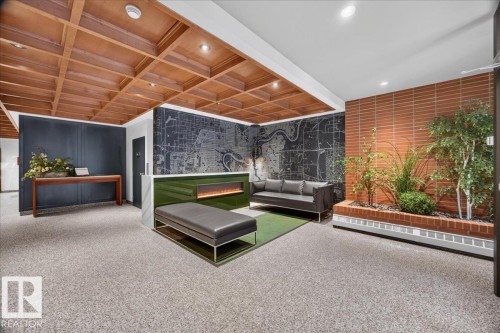Coffered wood-finish ceiling with recessed lighting - #1102 9916 113 St Nw, Edmonton, AB 
