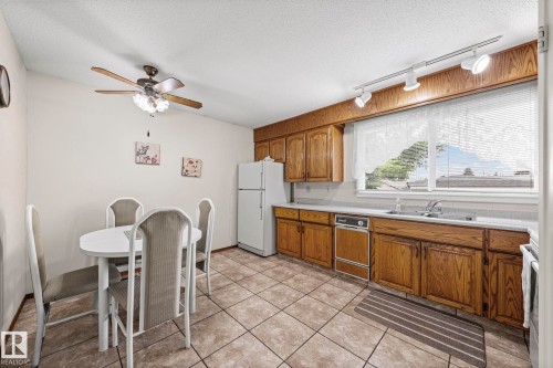 8323 142 Avenue Nw, Edmonton, AB 