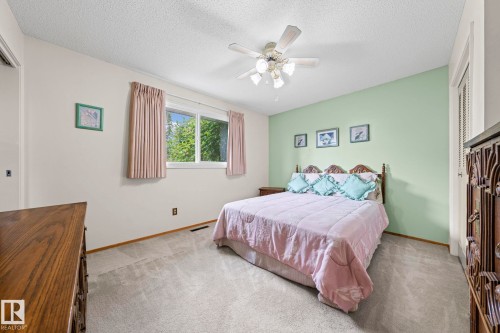 8323 142 Avenue Nw, Edmonton, AB 