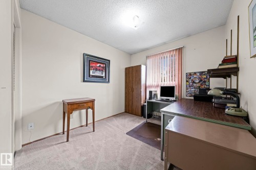 8323 142 Avenue Nw, Edmonton, AB 