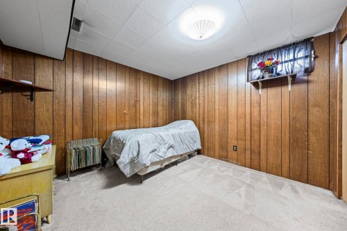 8323 142 Avenue Nw, Edmonton, AB 