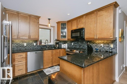9607 101 Street Nw, Edmonton, AB - Indoor Photo Showing Kitchen With Double Sink