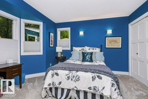 9607 101 Street Nw, Edmonton, AB - Indoor Photo Showing Bedroom
