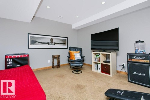 9607 101 Street Nw, Edmonton, AB - Indoor