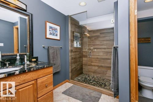 9607 101 Street Nw, Edmonton, AB - Indoor Photo Showing Bathroom