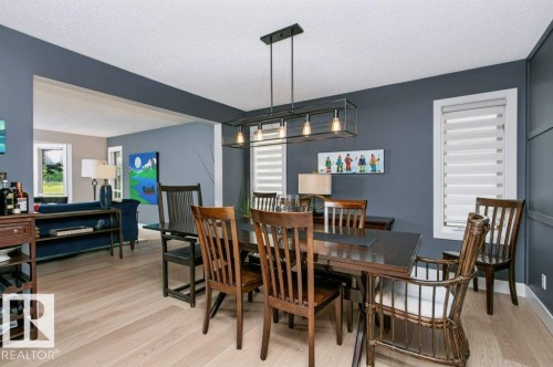 9607 101 Street Nw, Edmonton, AB - Indoor Photo Showing Dining Room