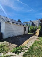 11917 FORT Road NW  Edmonton, AB T5B 4G7
