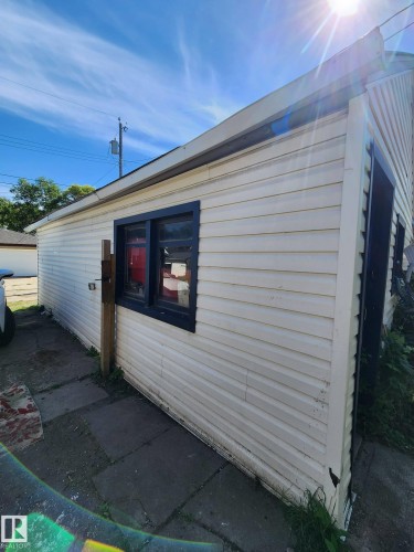 11917 Fort Road Nw, Edmonton, AB 